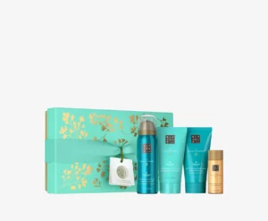 54d1d7a031f345808c83b3685f9bd5ff Coffret The Ritual of Ayurveda – Harmonie et Équilibre pour le Corps et l'Esprit